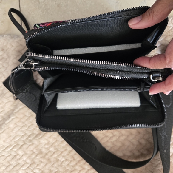 Ed Hardy Women's Crossbody Wallet Purse Wristlet Adjustable Strap Tattoo Y2k - Picture 8 of 9